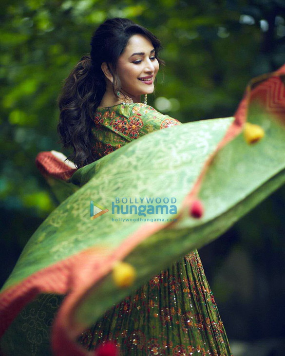 madhuri dixit 3 35