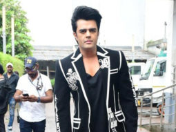 Maniesh Paul looks dapper in black