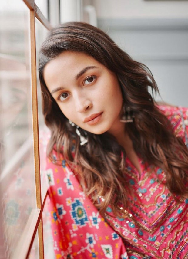 Mom-to-be Alia Bhatt steals the show in Rs. 16K kaftan set as she steps out to promote Brahmastra