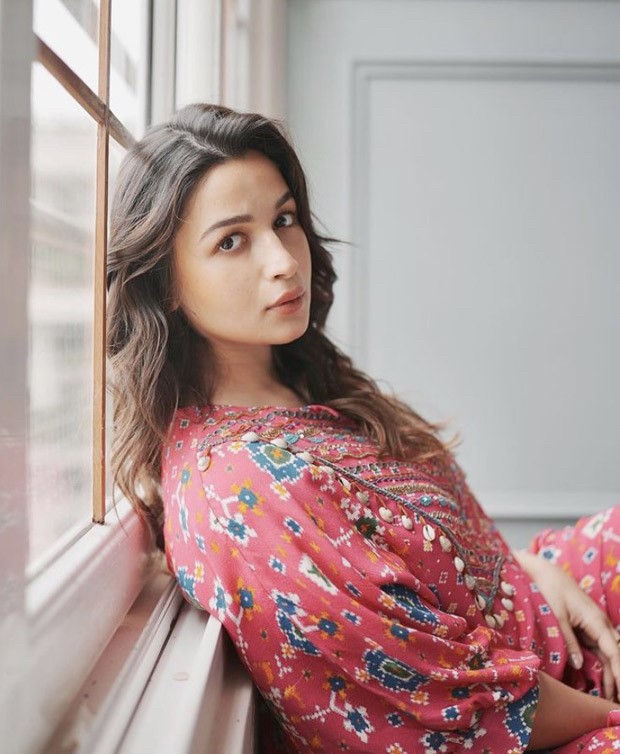 Mom-to-be Alia Bhatt steals the show in Rs. 16K kaftan set as she steps out to promote Brahmastra
