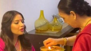 Mom-to- be Bipasha Basu looks elegant in a pink saree