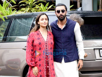 Photos: Alia Bhatt, Ranbir Kapoor and Ayan Mukerji snapped at the Mumbai airport