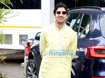 Photos: Alia Bhatt, Ranbir Kapoor and Ayan Mukerji snapped at the Mumbai airport