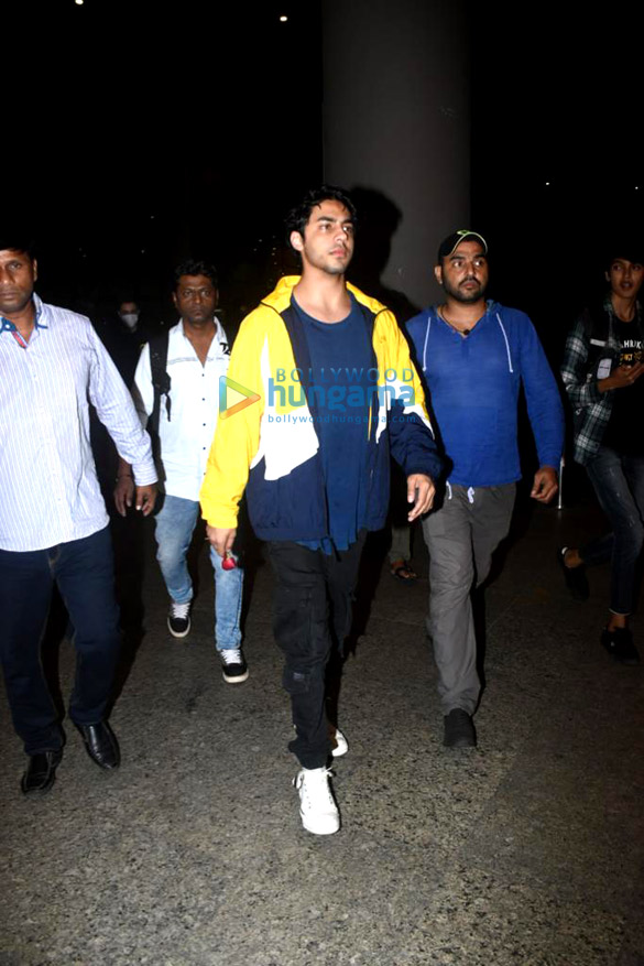 photos aryan khan parineeti chopra and mrunal thakur snapped at the airport 4