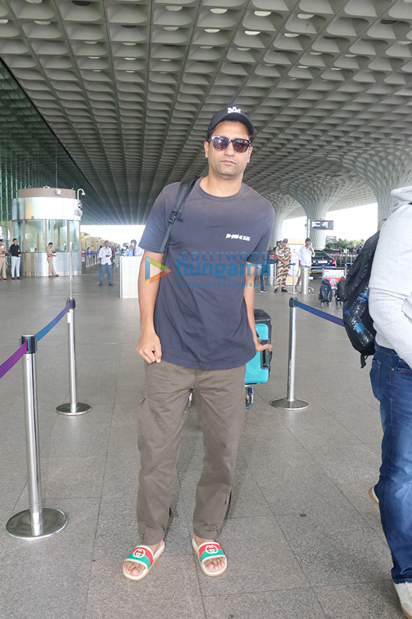 photos fatima sana shaikh vicky kaushal kriti kharbanda and pulkit samrat snapped at the airport 3