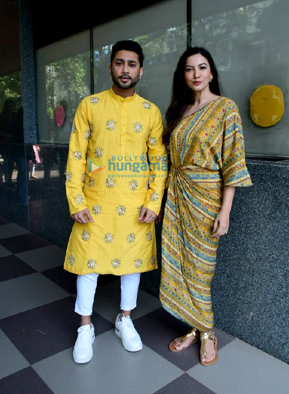 Photos: Gauahar Khan and Zaid Darbar promote their song ‘Baarish Mein Tum’ in Mumbai Photos: Gauahar Khan and Zaid Darbar promote their song ‘Baarish Mein Tum’ in Mumbai