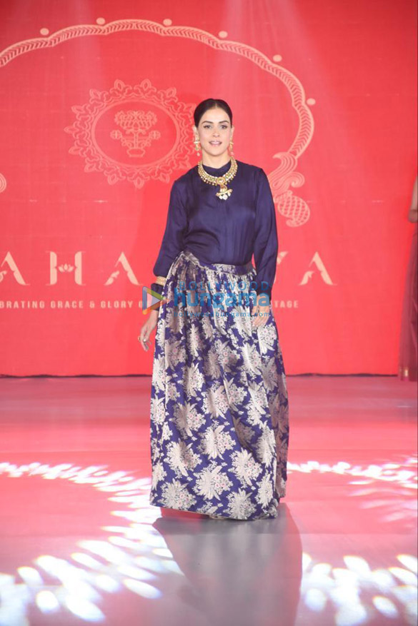 photos genelia dsouza snapped walking the ramp at the mahalaya 2022 preview collection show 2