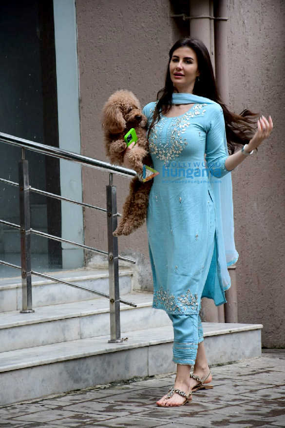 photos giorgia andriani spotted in bandra 3 5