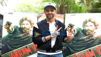 Photos: Hrithik Roshan snapped promoting his film Vikram Vedha