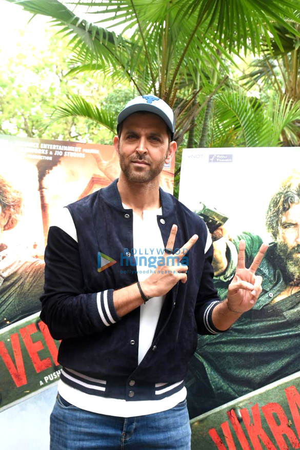 photos hrithik roshan snapped promoting his film vikram vedha 2