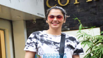 Photos: Isha Koppikar snapped in Bandra