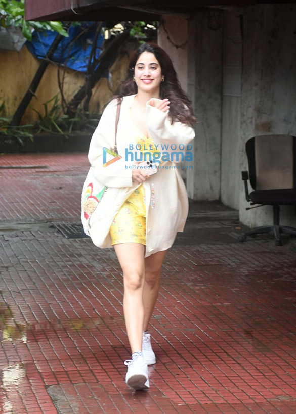 Photos: Janhvi Kapoor snapped at pilates studio