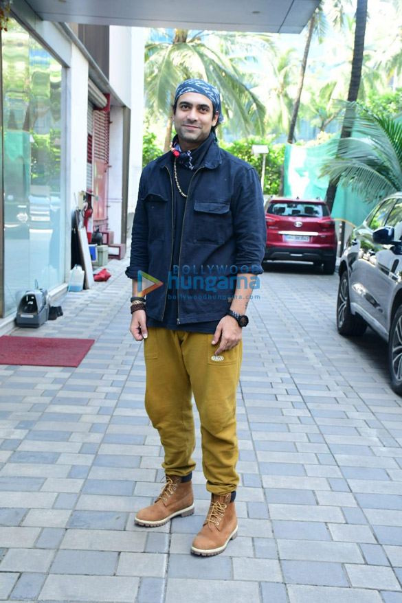 photos jubin nautiyal snapped at the t series office in andheri 3