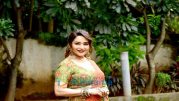 Photos: Madhuri Dixit, Maniesh Paul, Nia Sharma and others snapped on the sets of Jhalak Dikhhla Jaa Season 10