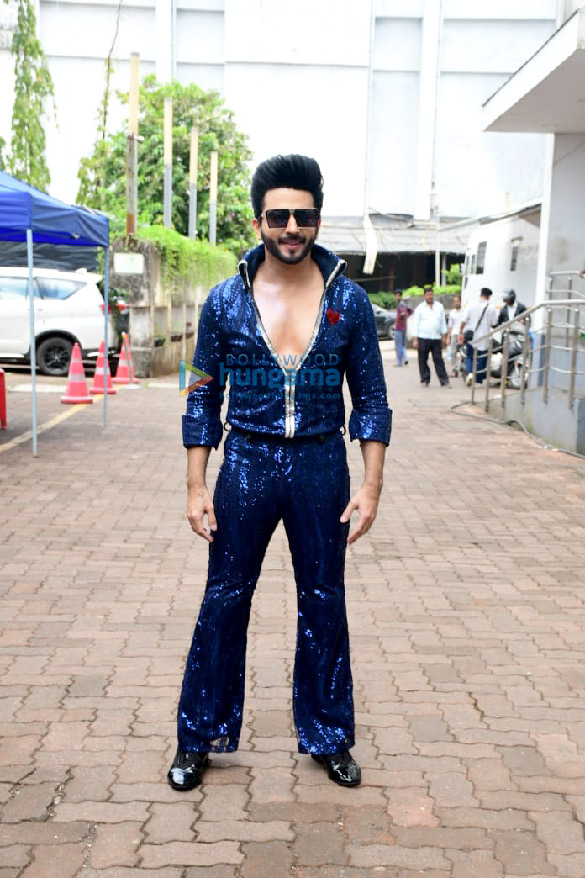 photos madhuri dixit nora fatehi karan johar and others snapped on the sets of jhalak dikhhla jaa season 10 3