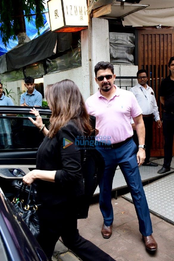 photos madhuri dixit and shriram madhav nene snapped in bandra 2