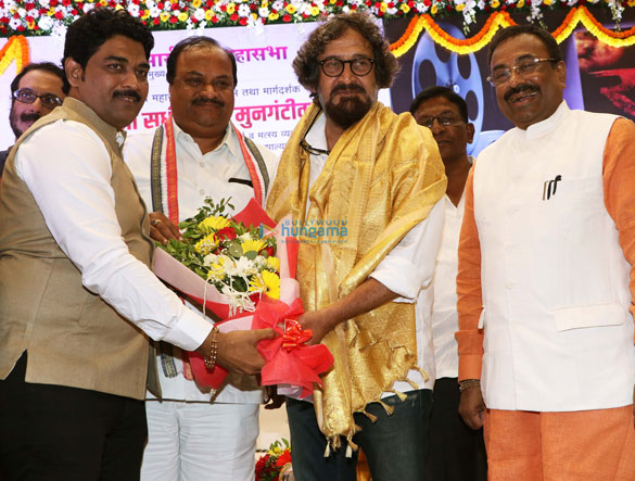 photos mahesh manjrekar mahima chaudhary grace the trailer launch of the marathi film raada 3