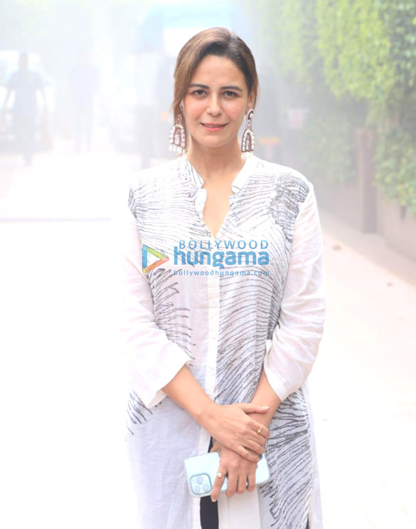 Photos: Mona Singh snapped during Ek Chup promotions at Ramada in Juhu Photos: Mona Singh snapped during Ek Chup promotions at Ramada in Juhu
