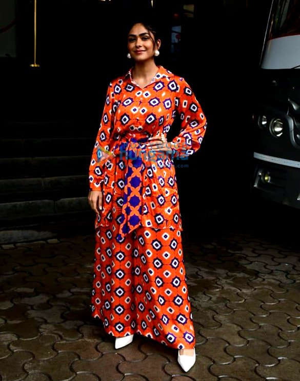 photos mrunal thakur snapped at sita ramam success press conference at pvr icon in andheri 4