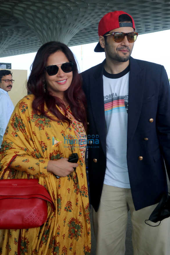 Photos Pooja Hegde, Richa Chadha, Ali Fazal and Huma Qureshi snapped at the airport (4)
