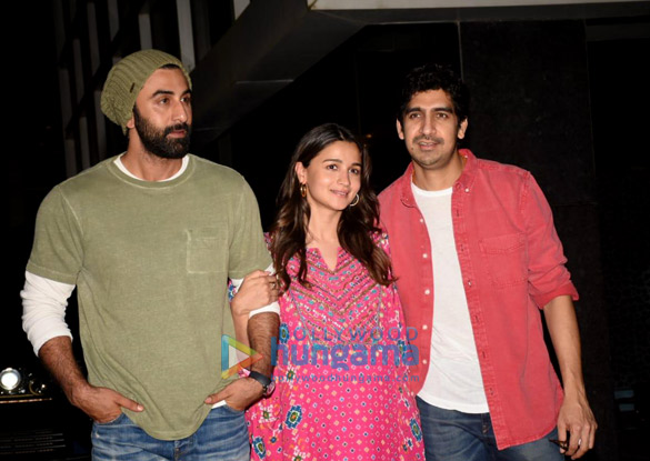 photos ranbir kapoor alia bhatt and ayan mukherji snapped promoting brahmastra at dharma office in andheri 3