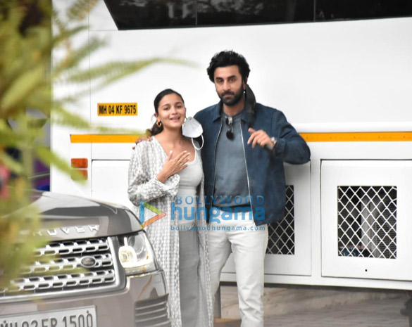Photos: Ranbir Kapoor and Alia Bhatt snapped at Kalina Airport