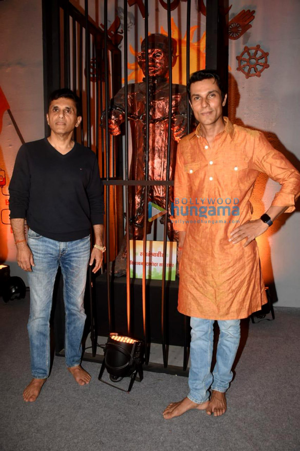 photos randeep hooda and anand pandit snapped visiting a ganpati pandal 5