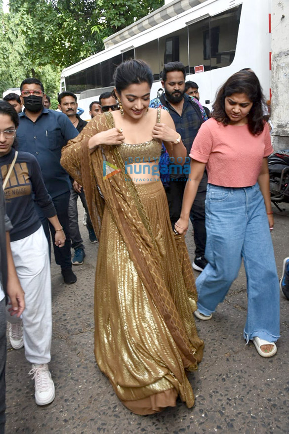 photos rashmika mandanna and neena gupta promote their film goodbye on the sets of did super moms 1