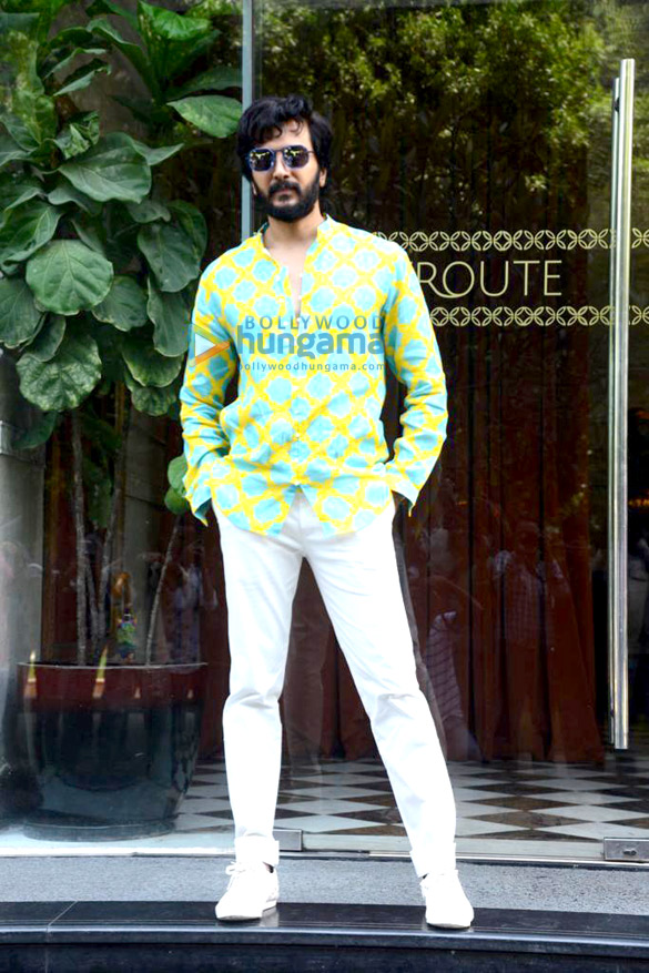 photos riteish deshmukh genelia dsouza shaad randhawa and mushtaq sheikh spotted at bkc bandra 4
