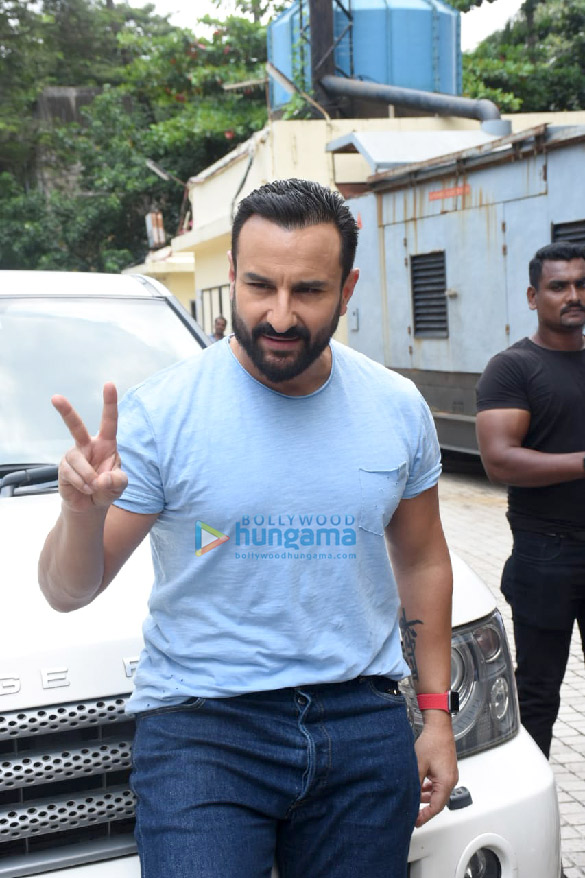 photos saif ali khan bhushan kumar and others snapped at vikram vedha trailer launch 4