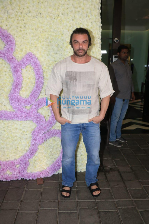 photos salman khan and others snapped at aayush sharma arpita khans residence for ganesh chaturthi celebrations 10