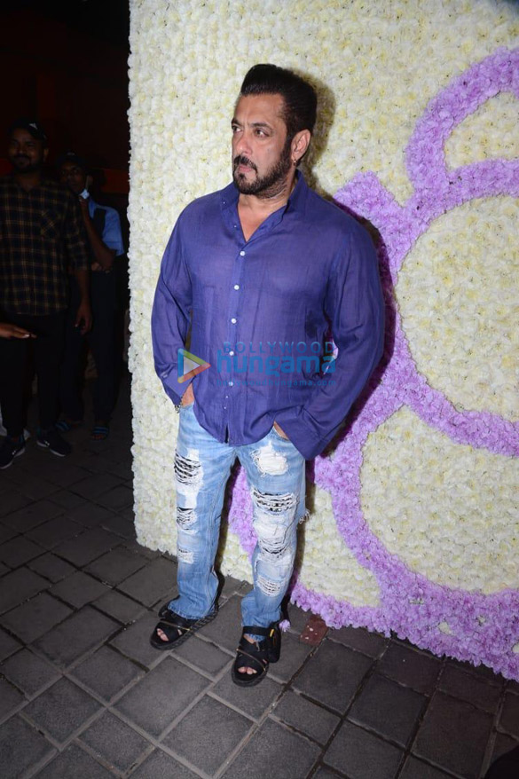 photos salman khan and others snapped at aayush sharma arpita khans residence for ganesh chaturthi celebrations 4