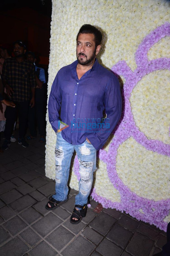 photos salman khan and others snapped at aayush sharma arpita khans residence for ganesh chaturthi celebrations 5