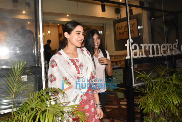 photos sara ali khan snapped at farmers cafe in bandra 1