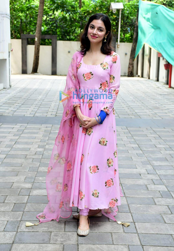 photos sidharth malhotra bhushan kumar divya khosla kumar and others snapped at t series office for ganpati visarjan 7
