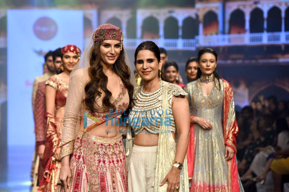 photos sonakshi sinha zaheer iqbal and others snapped attending the bombay times fashion week 2022 0088 1
