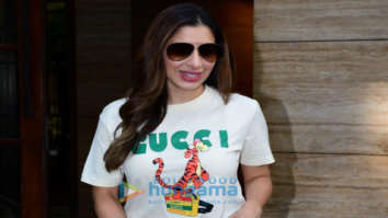 Photos: Sophie Choudry spotted in Khar