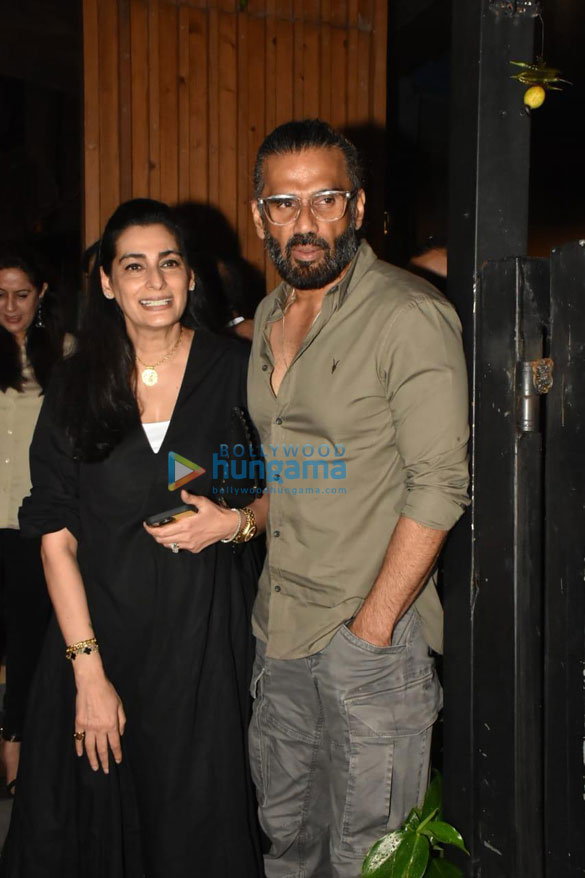 Photos: Suniel Shetty with wife at Mizu in Bandra Photos: Suniel Shetty with wife at Mizu in Bandra