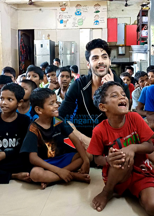 photos tv actor simba nagpal celebrates his birthday with kids at an orphanage 1