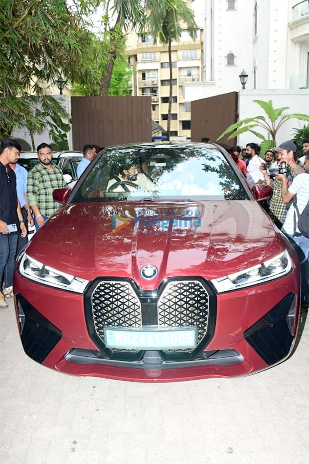Riteish Deshmukh, Genelia D’Souza buy BMW electric car worth whopping Rs. 1.4 crore on Ganesh Chaturthi, see photos  