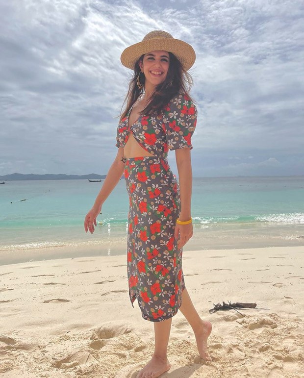 Sanjana Sanghi enjoys beachy birthday in Thailand; Looks stunning in floral co-ord set worth Rs. 15K 