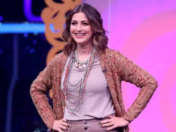 Sonali Bendre wishes Happy Navratri with a small garba dance