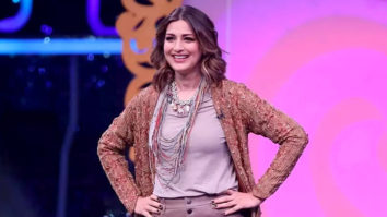 Sonali Bendre wishes Happy Navratri with a small garba dance