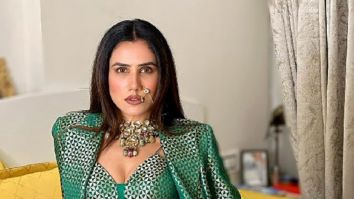 Celeb Photos Of Sonnalli Seygall