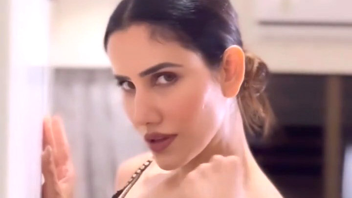 Sonnalli Seygall looks too hot to handle in black saree