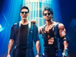 Tiger Shroff wishes Akshay Kumar on his birthday with a photo from the sets of Bade Miyan Chote Miyan 