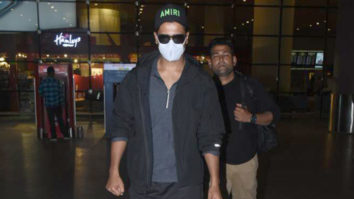 Vicky Kaushal snapped stepping out from the airport