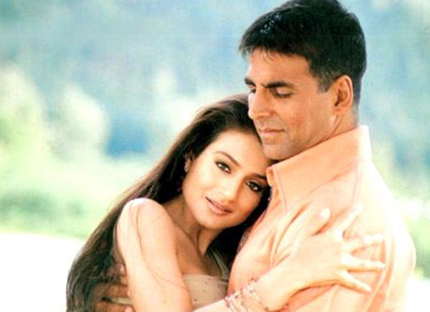 Ameesha Patel dives into a ‘throwback weekend’; shares a cute candid moment with her ‘Mere Jeevan Saathi’ co-star Akshay Kumar