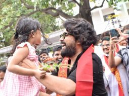 Allu Arjun celebrates Ganesh Visarjan with his daughter Arha and the team