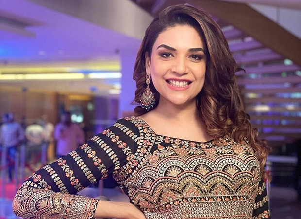 Anjum Fakih can’t stop shuttling between playing Shrishti in Kundali Bhagya and Maitri in Bade Achhe Lagte Hai 2